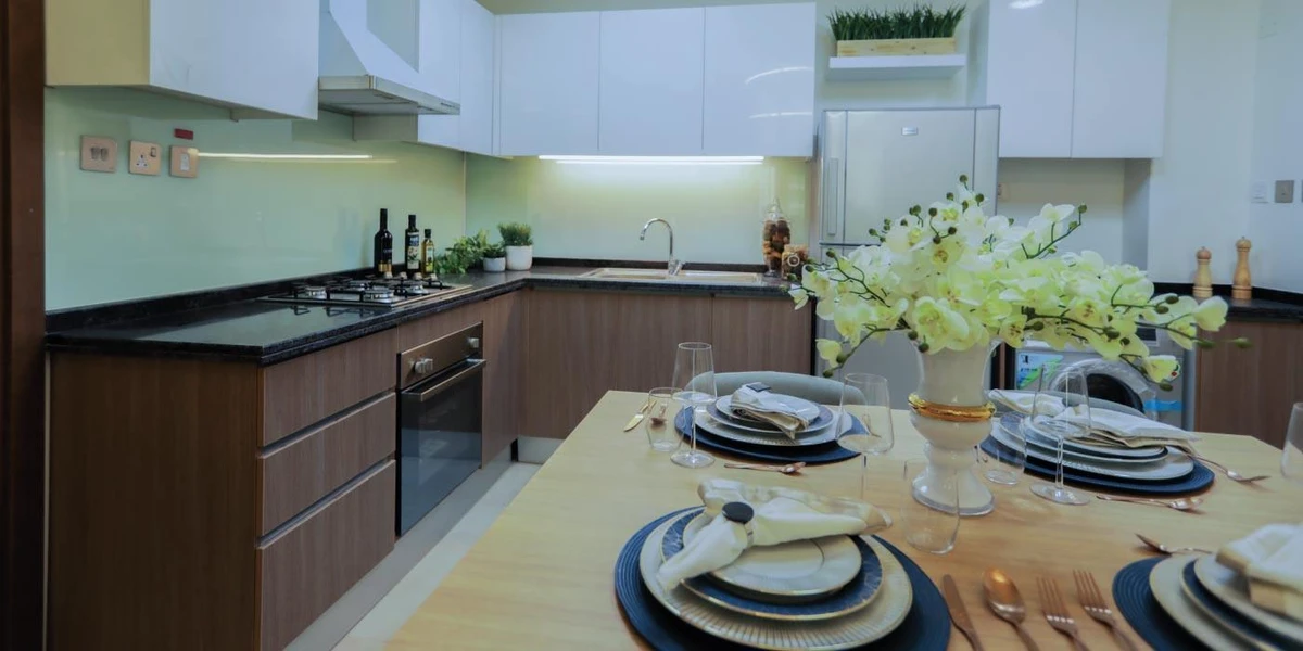 Azizi Farishta image