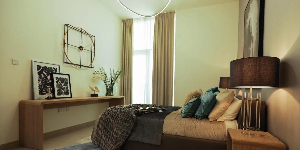 Azizi Farishta image