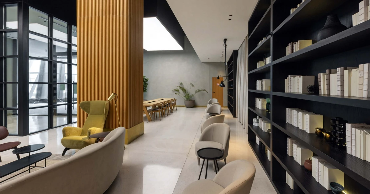 Marquise Square Tower image