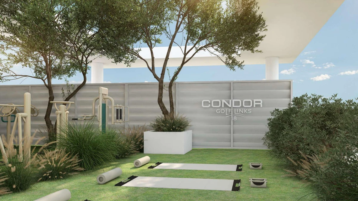 Condor Golf Links 18 image